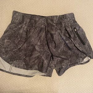 Tracker Short IV *4-way Stretch 4"
Color: Velocity Mesh Island Mist Black